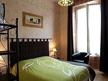 Le Castel De Larralde Otel