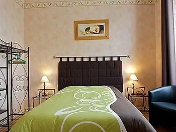 Otel Le Castel De Larralde 3*