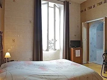 Le Castel De Larralde Otel 3*