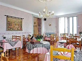 Otel Le Castel De Larralde 3*