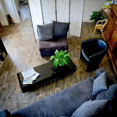 Le Castel De Larralde Otel Assat